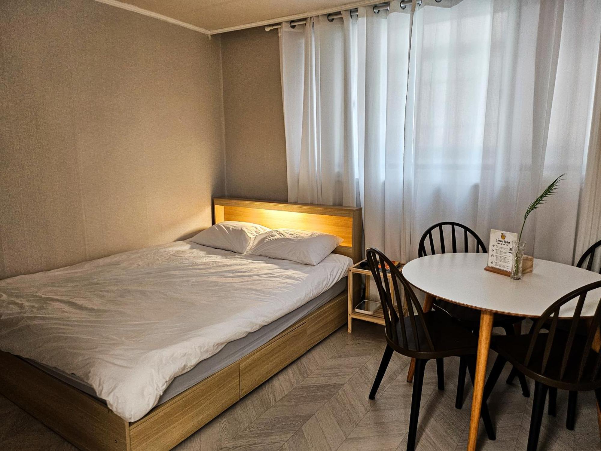 Honey Sleep - 2br Cosy House At Jamsil, Freeparking 아파트 *
